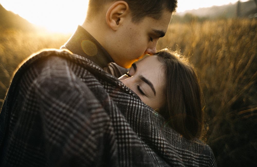 How To Attract A Pisces Man In March 2020 