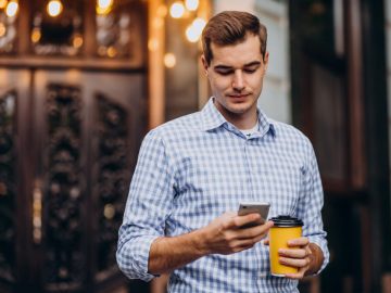 How To Read A Pisces Man’s Text Messages: 5 Messages Decoded